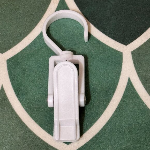 Laundry Hooks, Plastic Swivel Hanging Hanger Clothes Clips, #18 Count - Picture 3 of 14